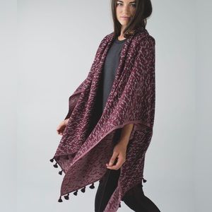 NWOT Lululemon Sun to Moon Scarf with Tassels